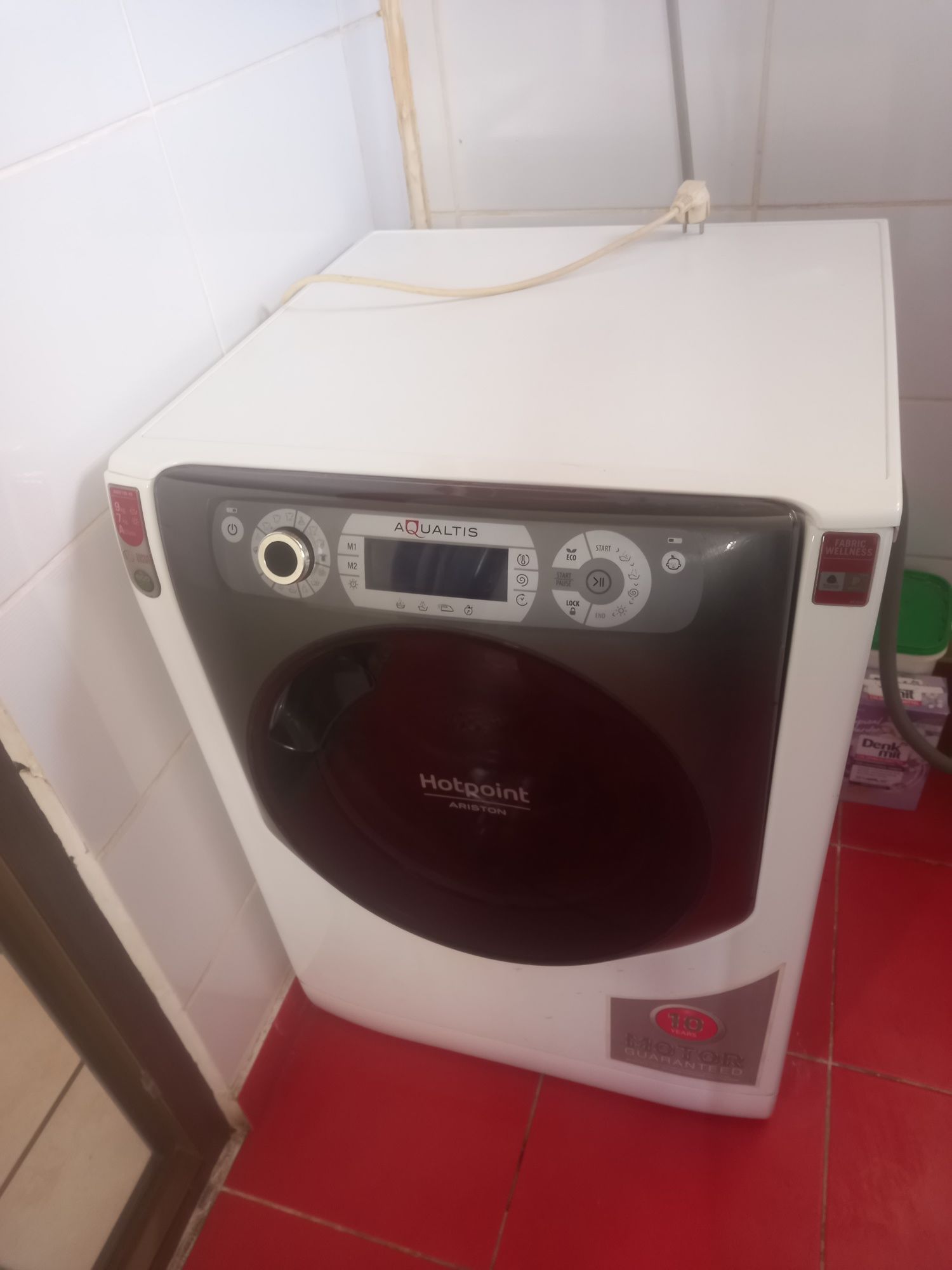 Masina de spălat cu uscător hotpoint