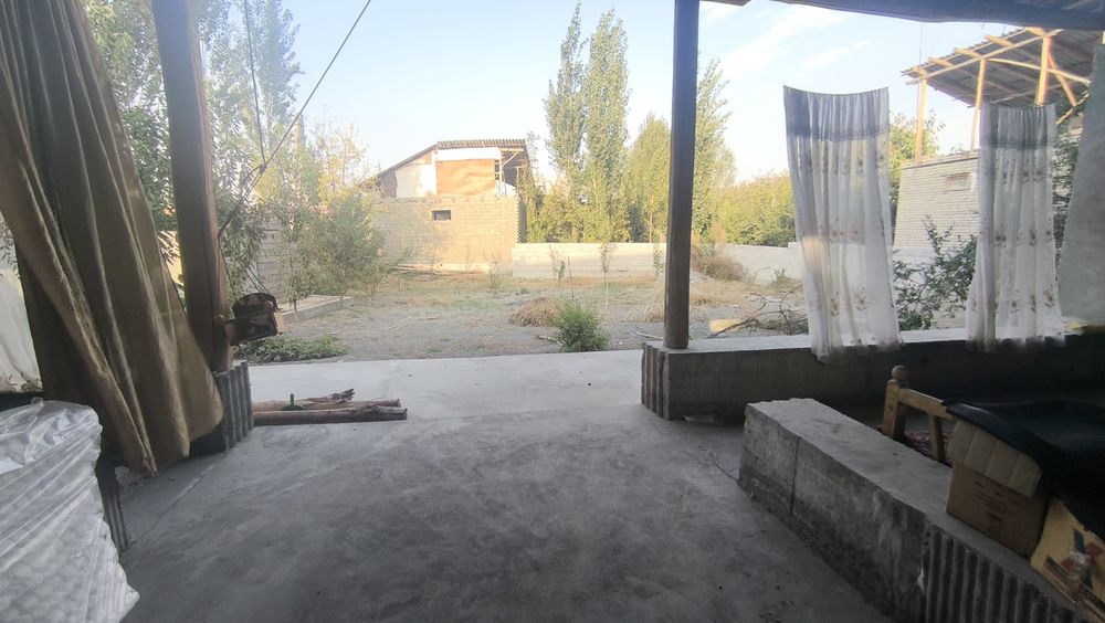 Hovli uy 4sotixdan oshiq yormazorda joylashgan gaz suv sovet muammo yo