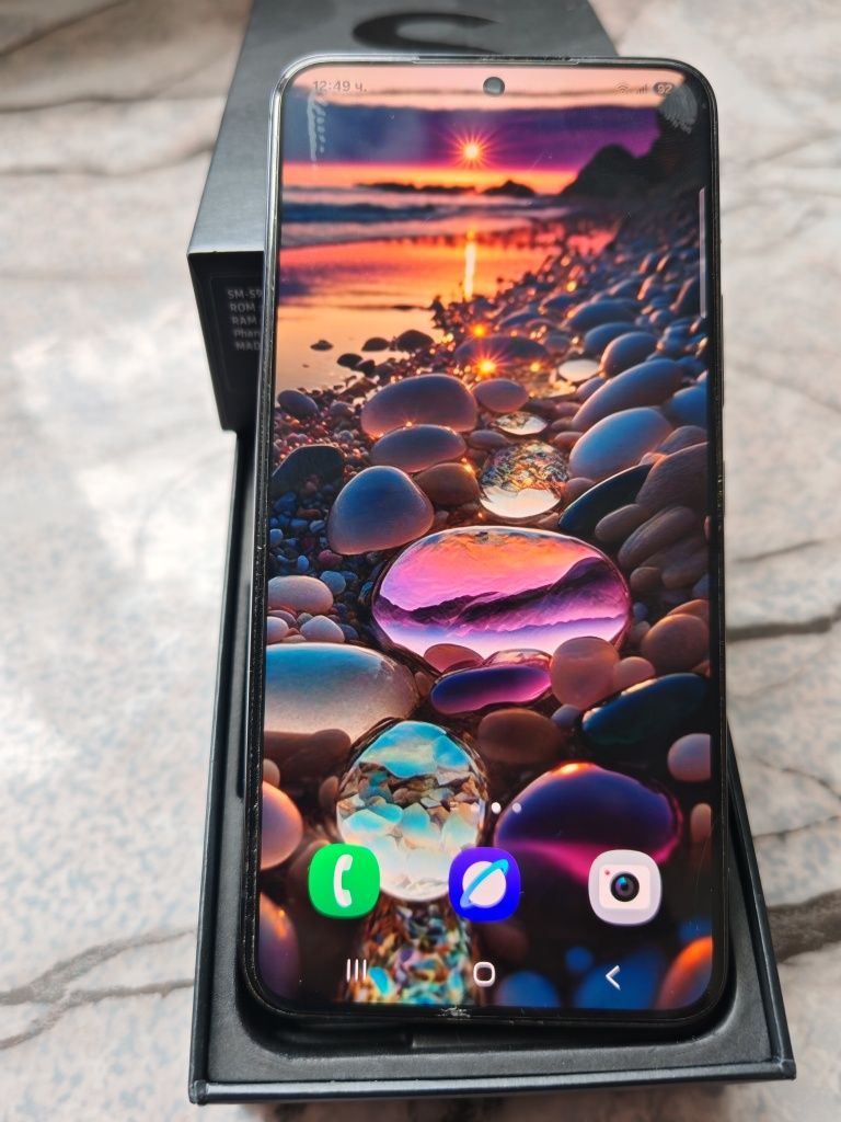 Продавам Samsung Galaxy S22- 5G 128GB-като нов!