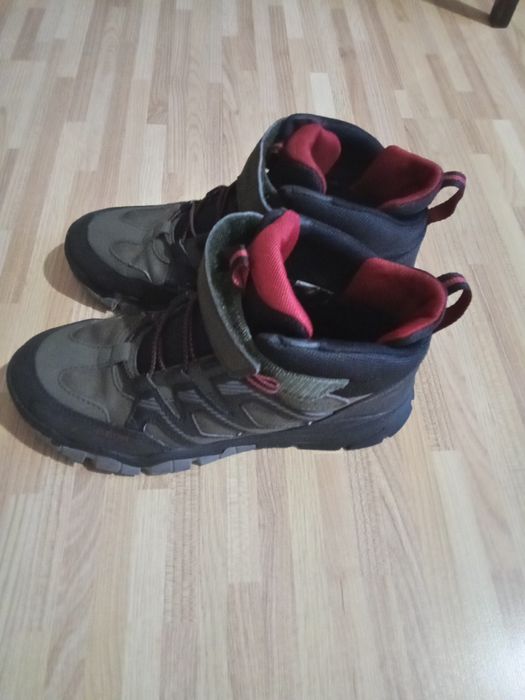 Спортивная обувь