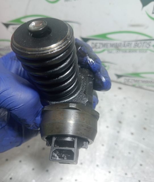 Injector Motorina 038 130 073 an/BC Bosch Volkswagen VW Passat B5.5 (