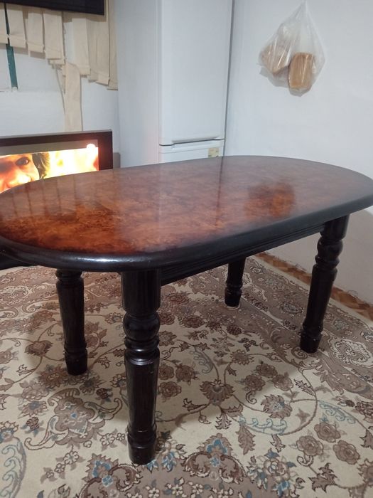 Продам сто дерево.