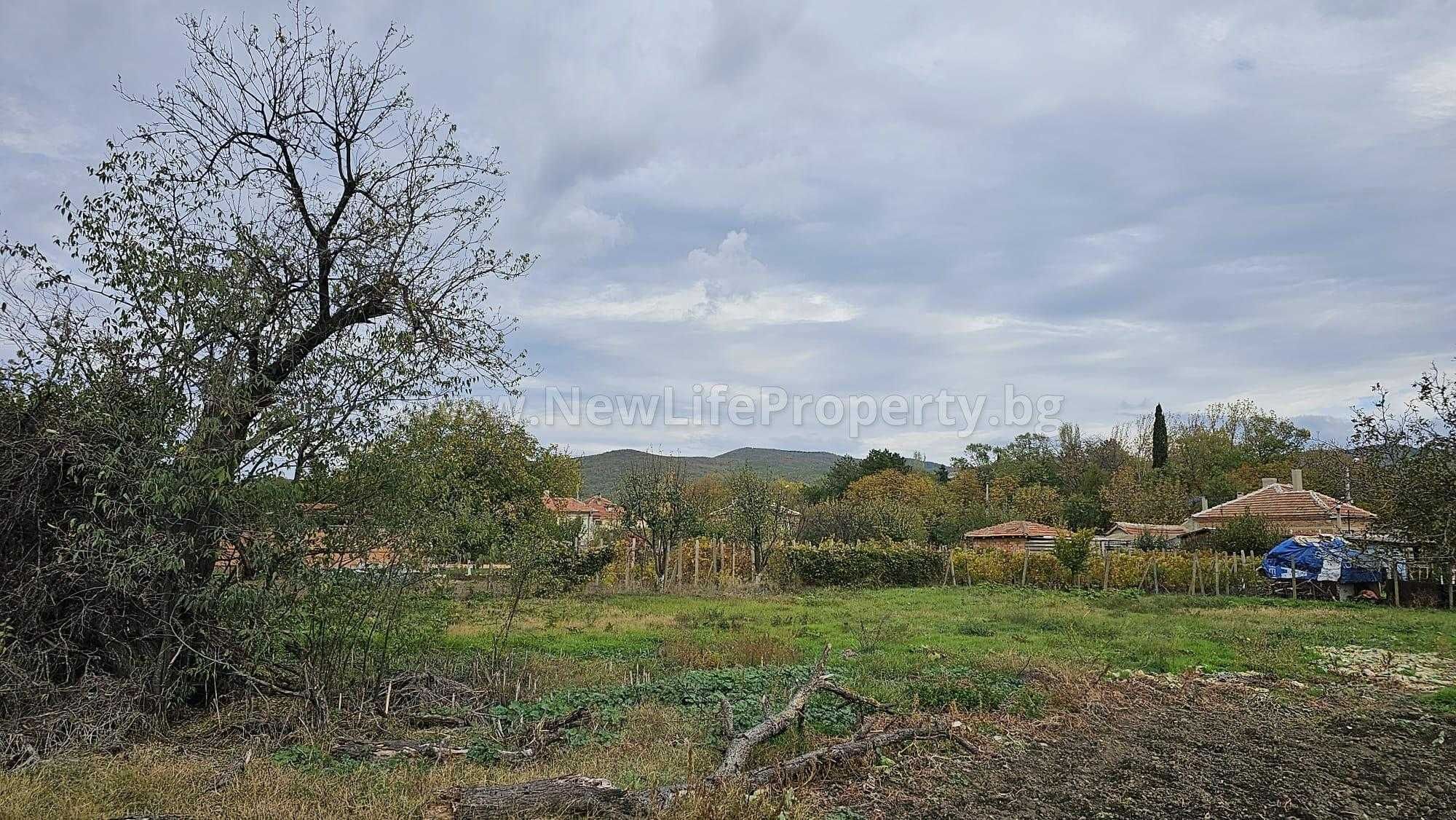 Парцел за строителство в село Гюльовца, област Бургас