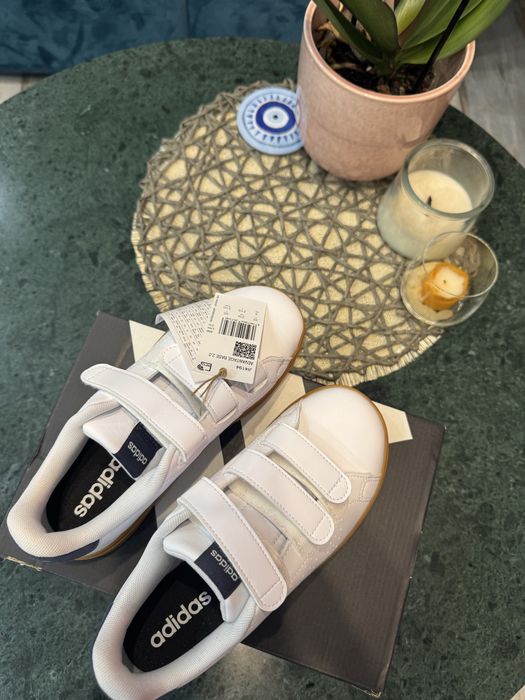 Чисто нови оригинални детски обувки Addidas