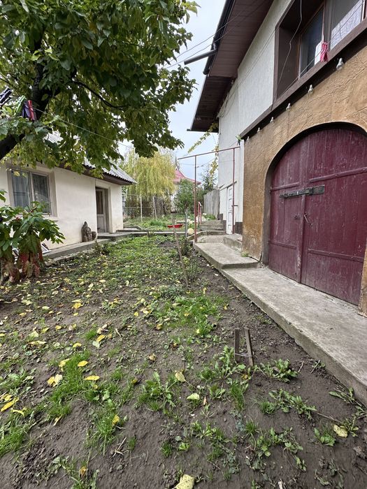 Vând casă in Centru sau schimb cu apartament