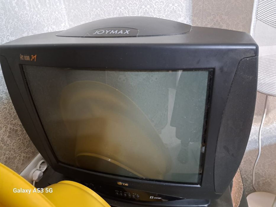 Телевизор Караоке видиомагнитола двд отличном состоянии