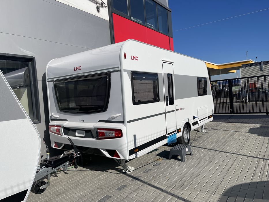 Rulotă Lmc Style 440D/ noua/ 12ani garantie/ premium/ 4-5 persoane