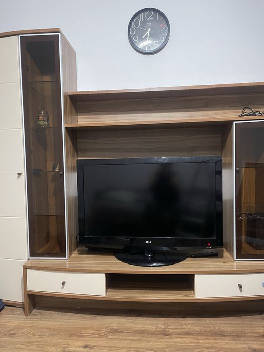 Продам телевизор LG диагональ 106 см в отличном состоянии