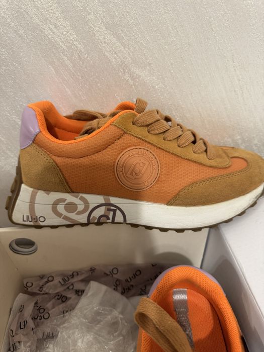 Liu jo  естествена кожа