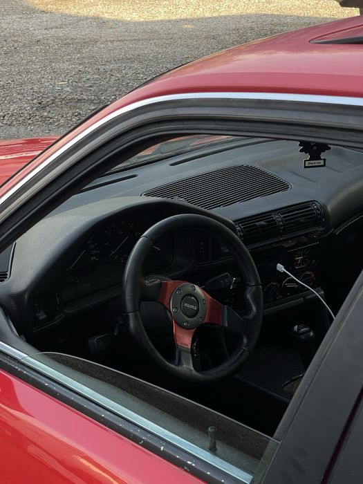 BMW Seria 5 E34 520i