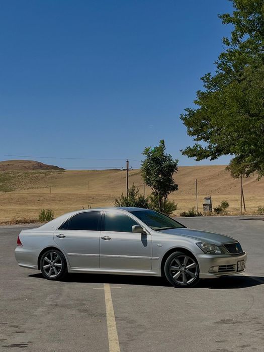 Тойота краун 2004