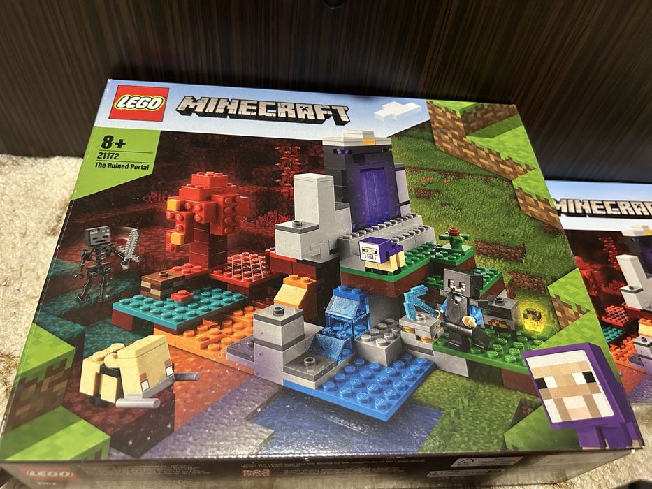 LEGO Minecraft - Portalul ruinat 21172, 316 piese