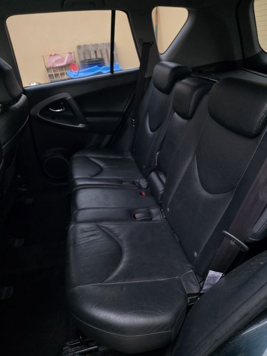 Toyota RAV4 2.2 D-4D • 177 к.с. • 2008 г. • 4x4