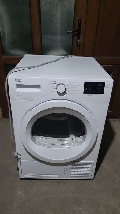Vând uscator de rufe 9 kg, 16 programe clasa B
