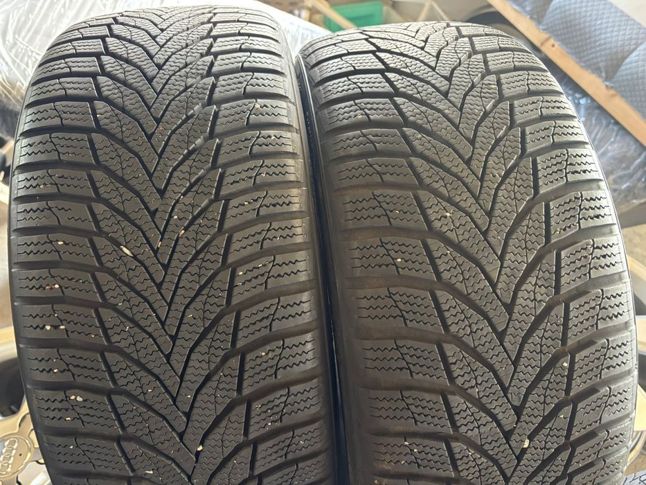 Зимни гуми 215/40/18