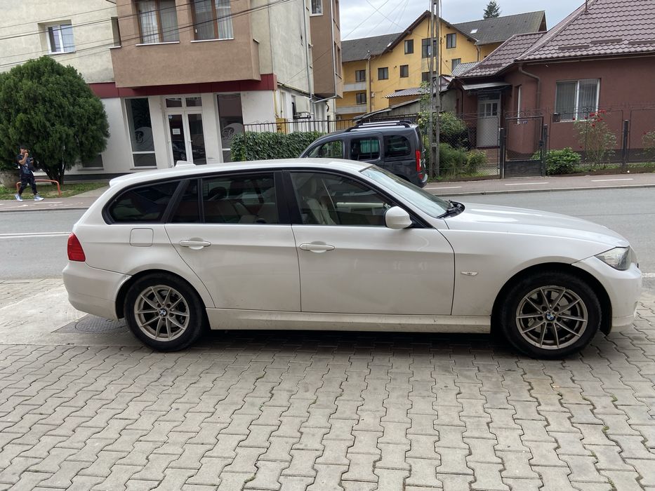 Bmw seria 3 din 2010