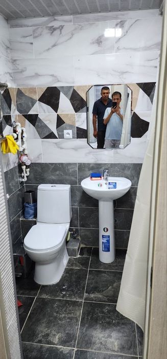 Срочный сдаётся квартира шайхонтохур район МАЦИВ жарарик 2 комнита