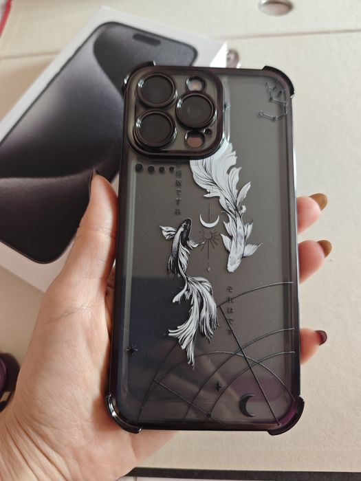 iPhone 15 Pro Max  256GB - Отлично състояние + Гаранция + 6 кейса