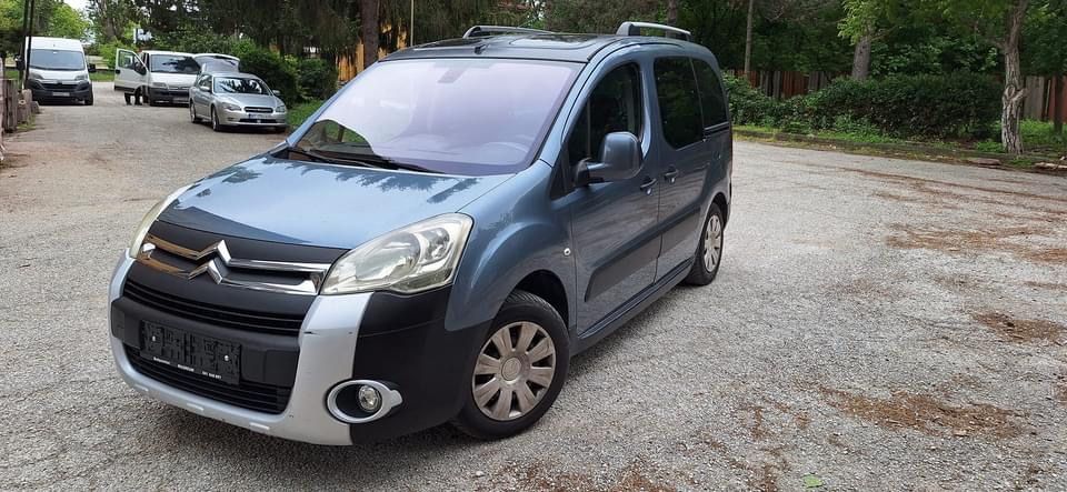 Здравейте колеги, продавам Citroen Berlingo XTR