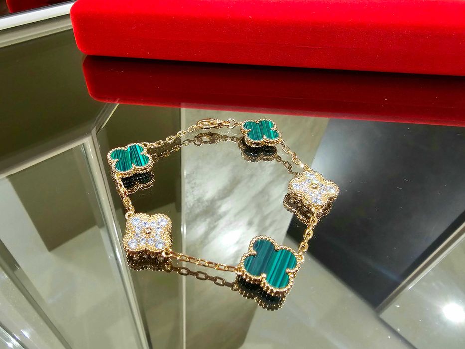 Van Cleef & Arpels VCA Rose Gold Green 5 Alhambra Clover Дамска Гривна