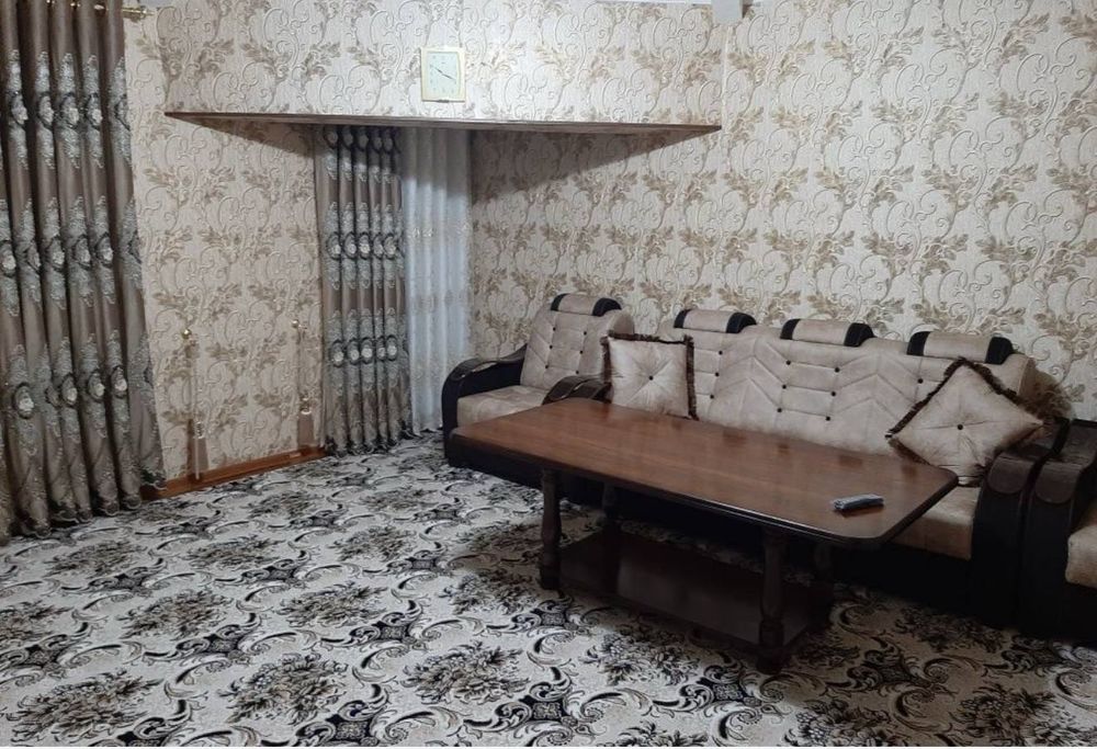 Yunusobod shaxriston metro yonida