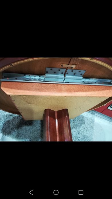 Разтегателна дървена маса