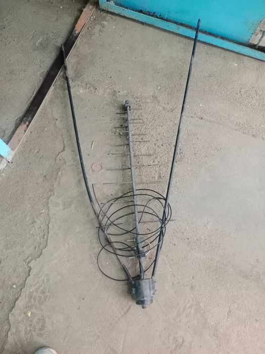 Продам цифровую антенну (б/у, без провода)