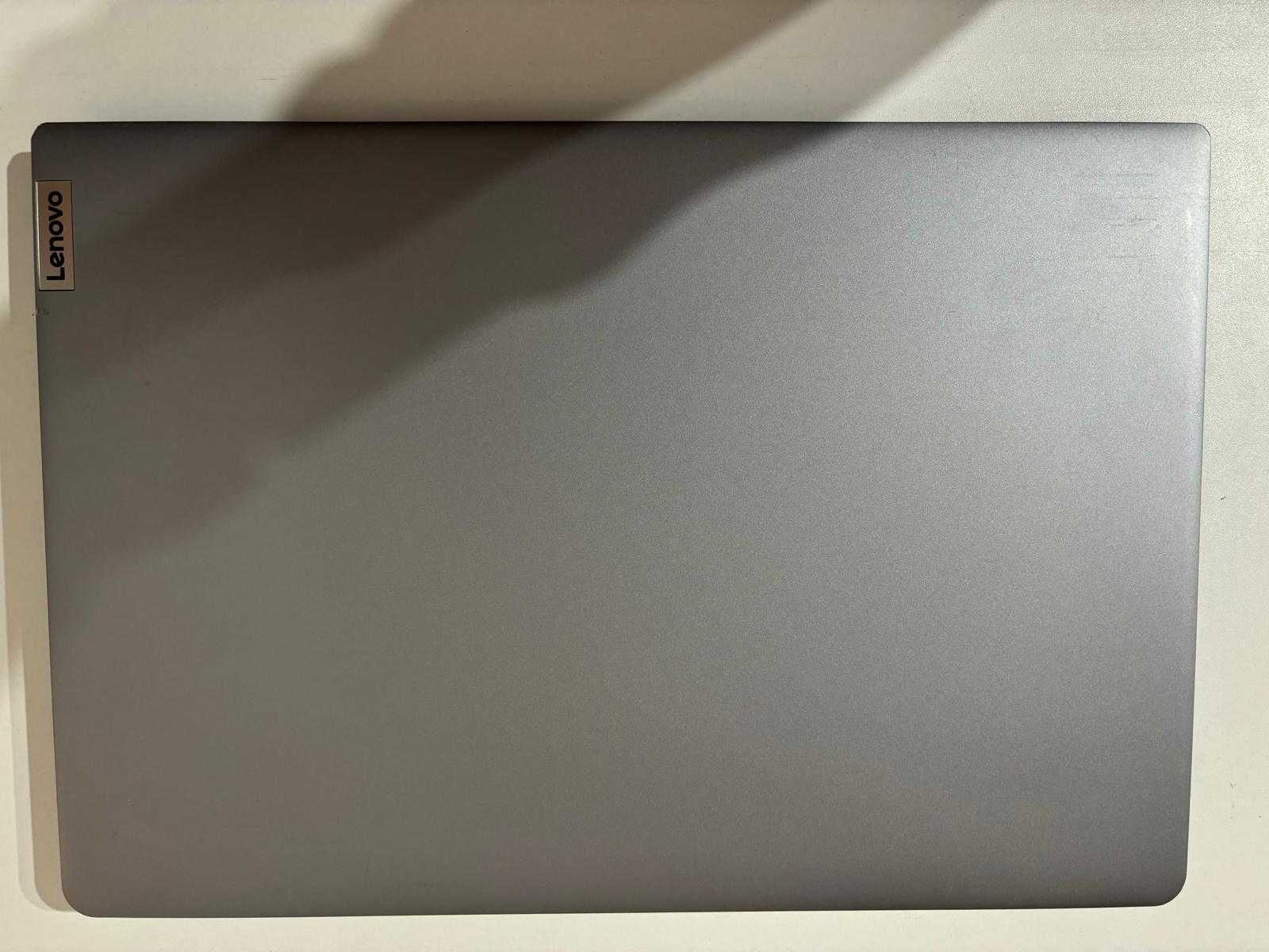 Laptop Lenovo Ideapad 3 / 17
