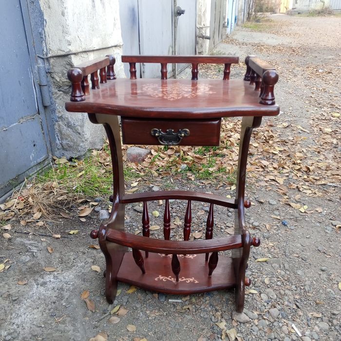 Газетницу продам