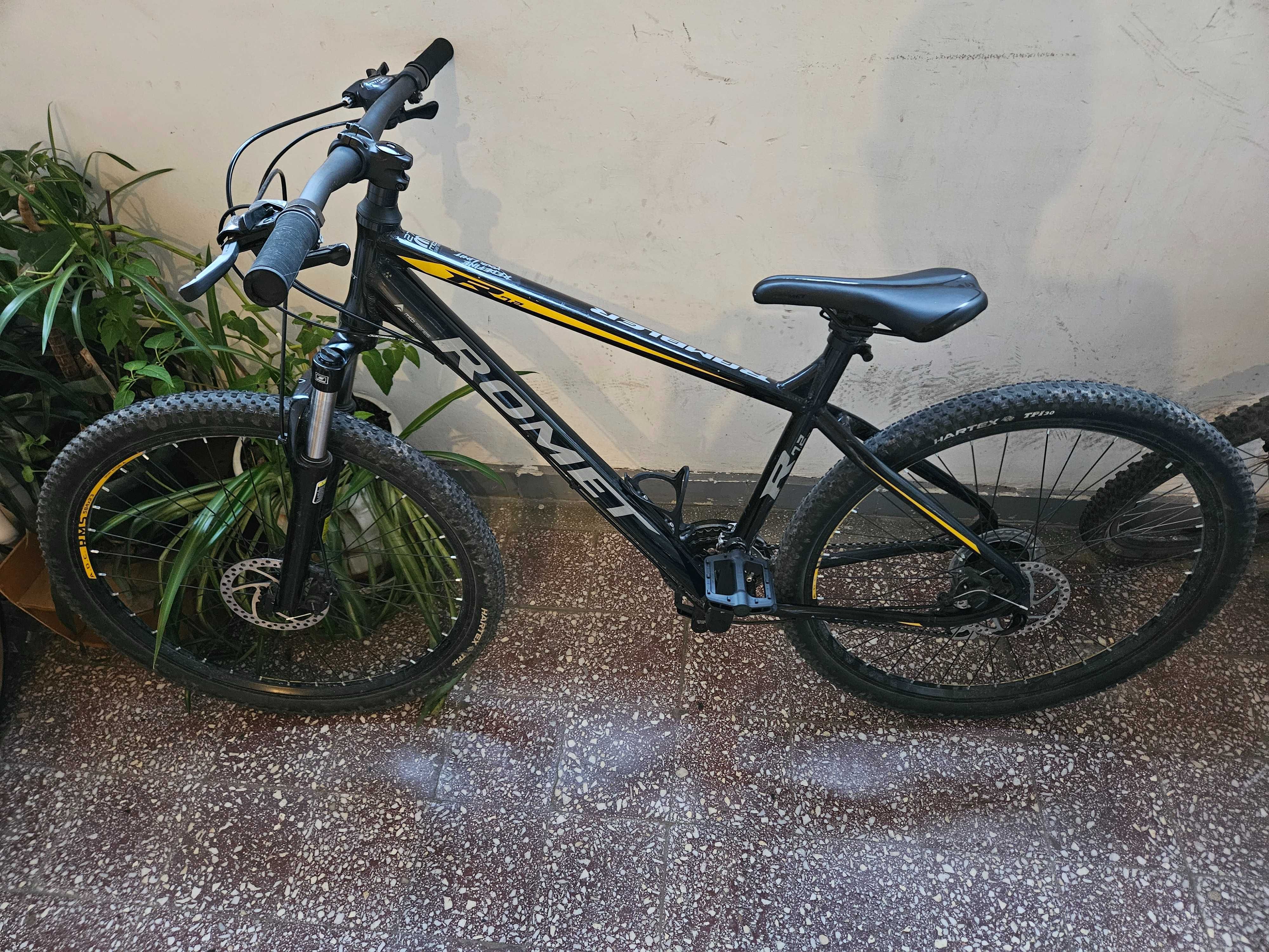 Vand Bicicleta 19" MTB ROMET Rambler R7.2 roti 27.5". Made in Polonia.