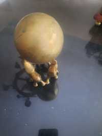 Скульптура слонов держащих земной шар, бронза