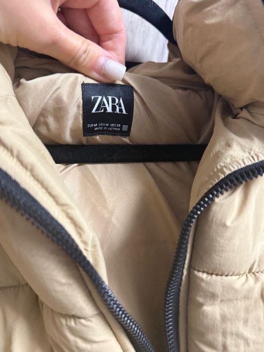 Geaca Zara  ,nepurtată.