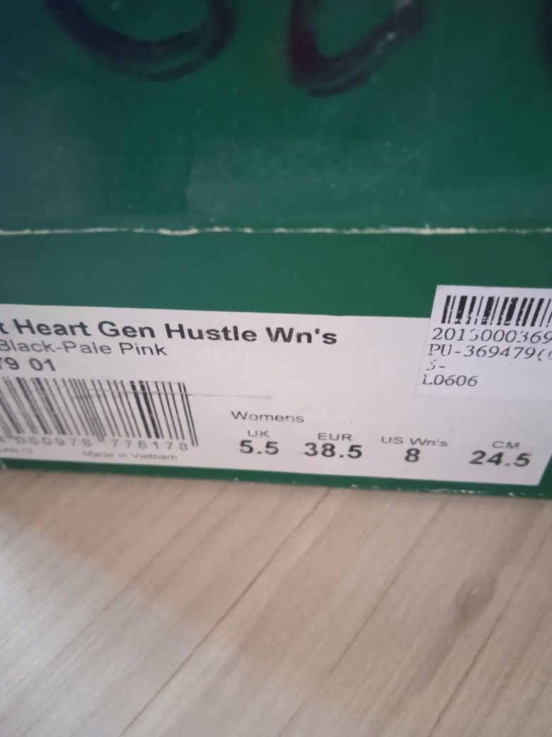 Adidas neo 40 номер, Puma 38,5