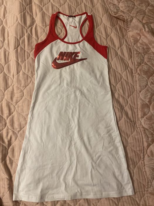 Продается тренировочный костюм