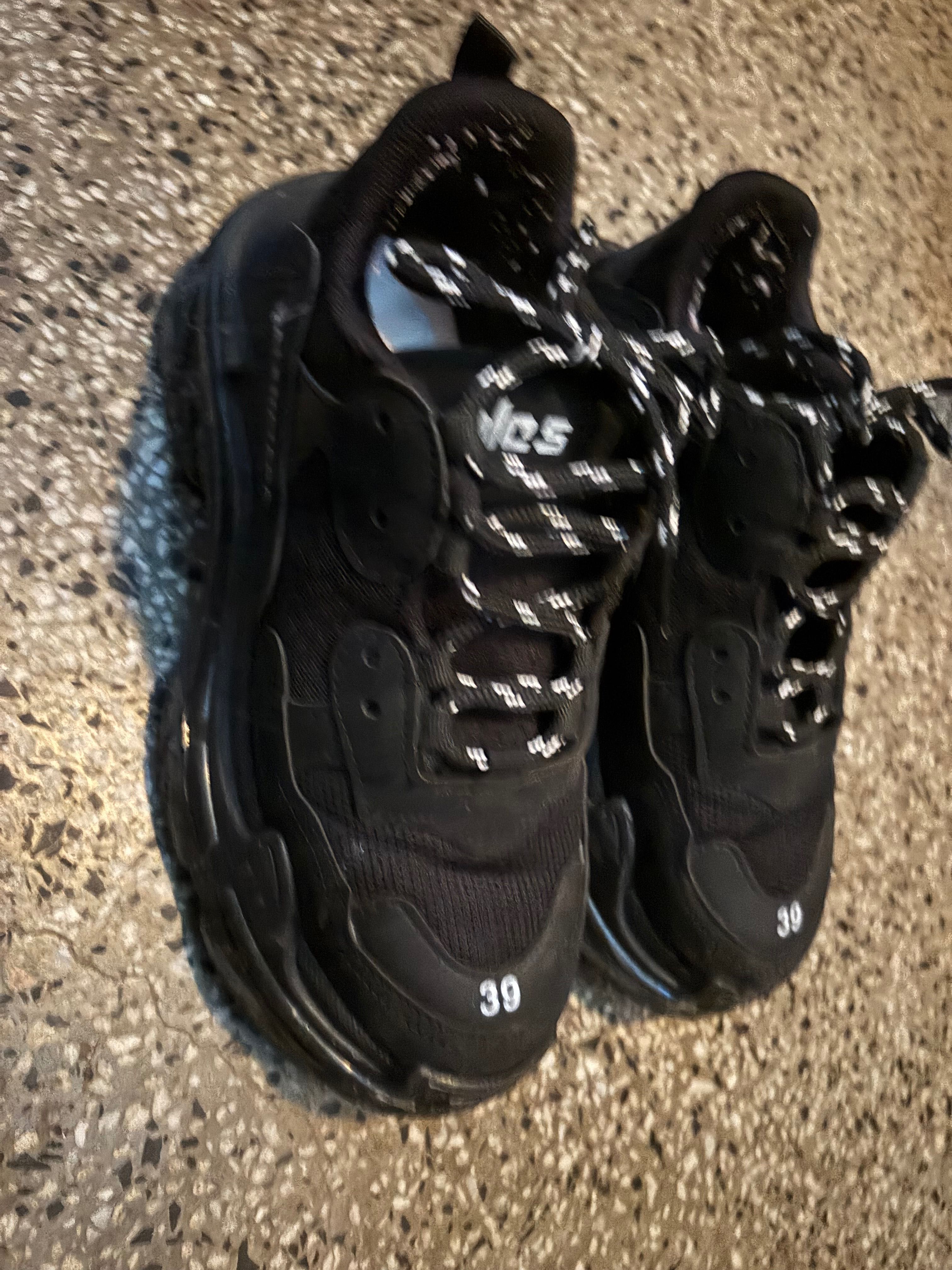 Balenciaga обувки