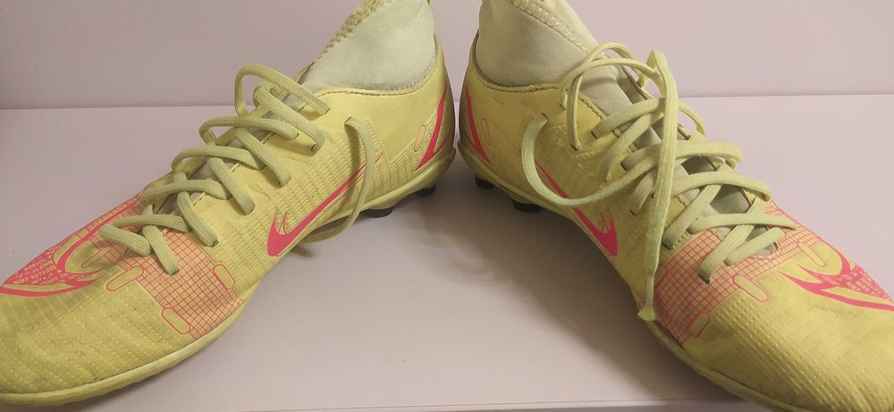 Продавам бутонки Nike Mercurial номер 38.5
