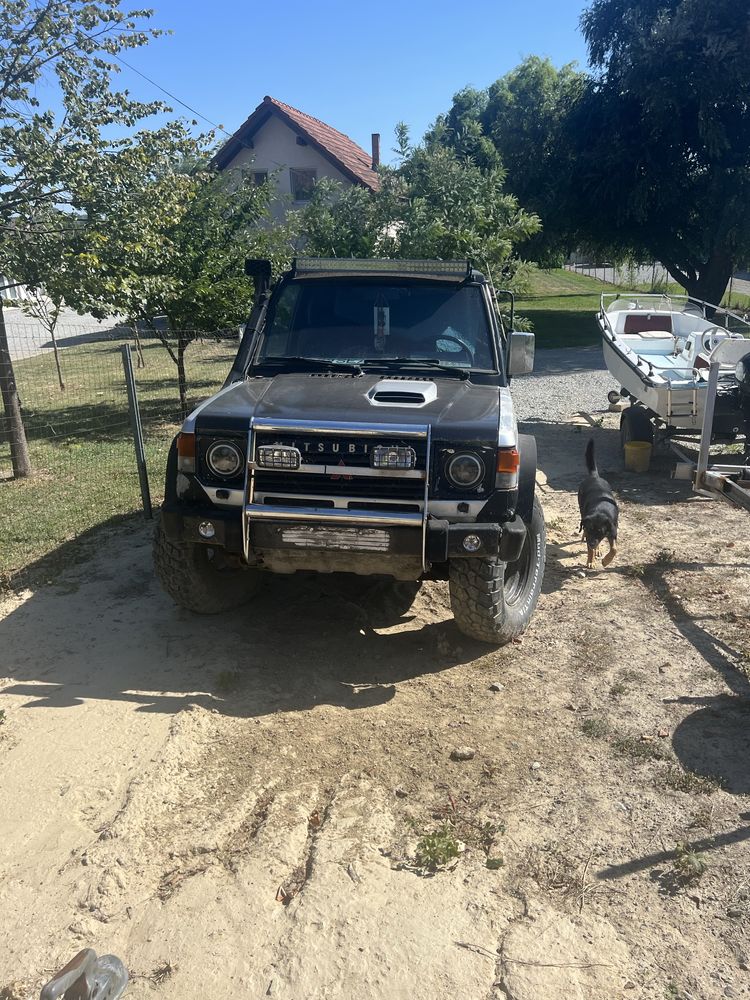 Vand Mitshubishi Pajero MK1