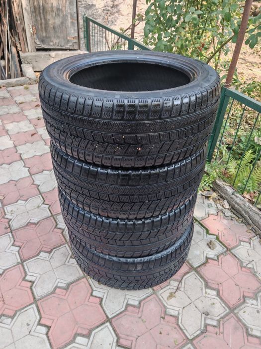 Шины зимние 225/50 r17