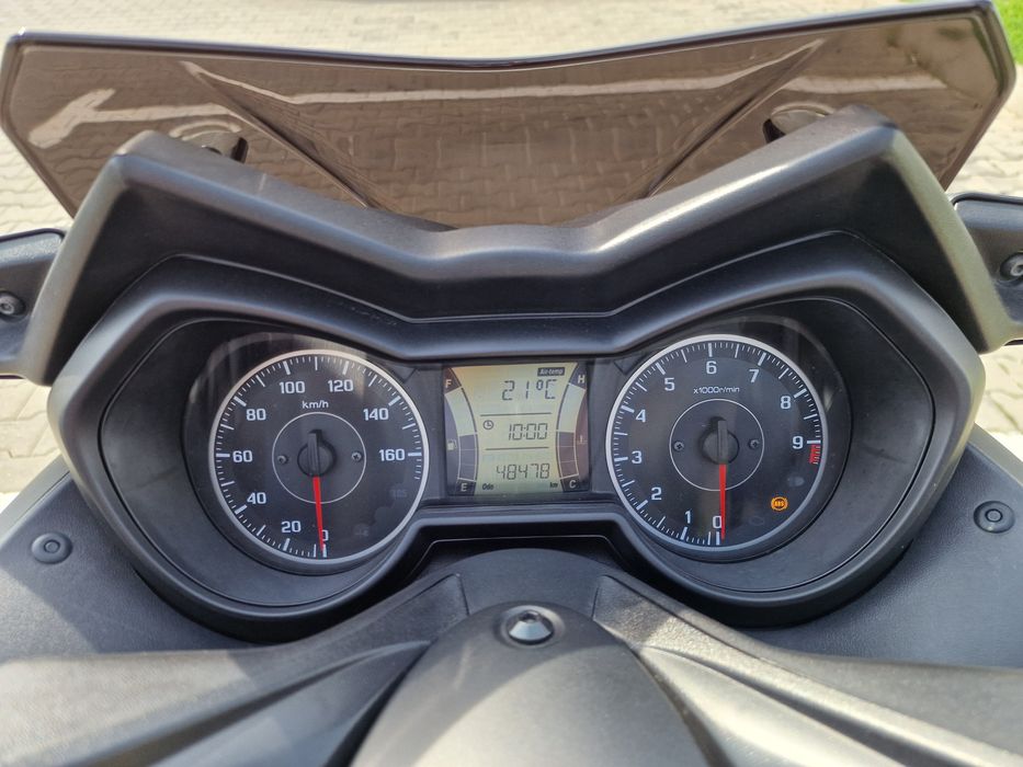 Yamaha x-max 300