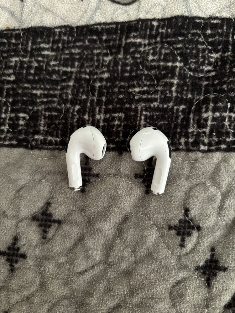 Airpods 3 поколения без кейса