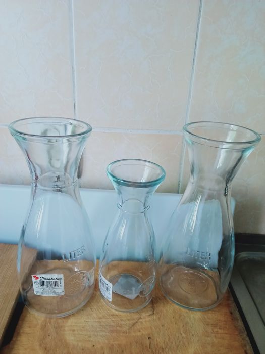 Продам 3 стекляные вазы
