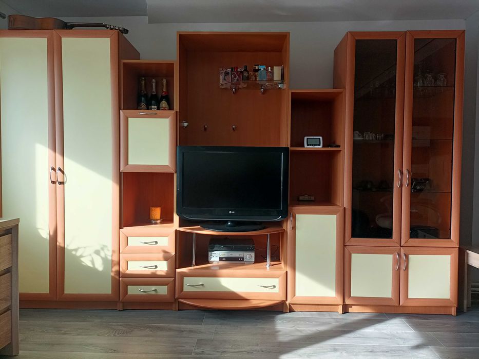 Mobilă living cu canapea extensibila 2 fotolii