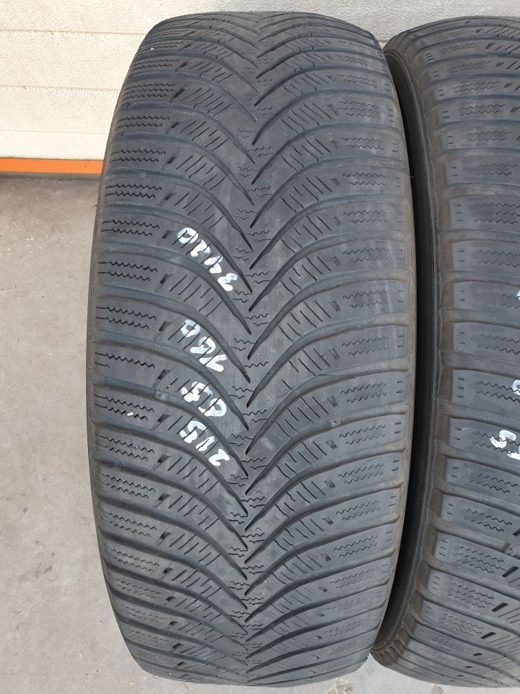 Зимни гуми 4 броя HANKOOK Winter Icept RS2 215 65 R16 дот 3420