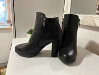Botine negre cu toc