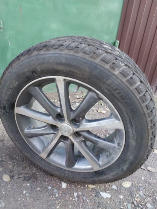 Продам резину с дисками r17