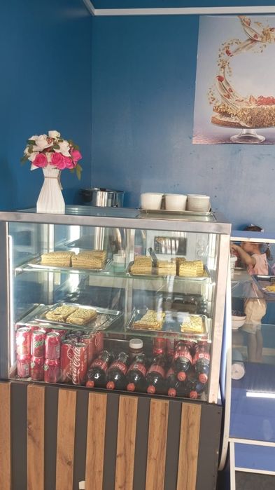 Витрина  холодильное в магзин