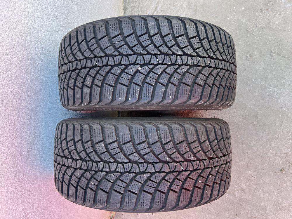 Caucicuri M+S 235/35 R19 Kumho dot 2019