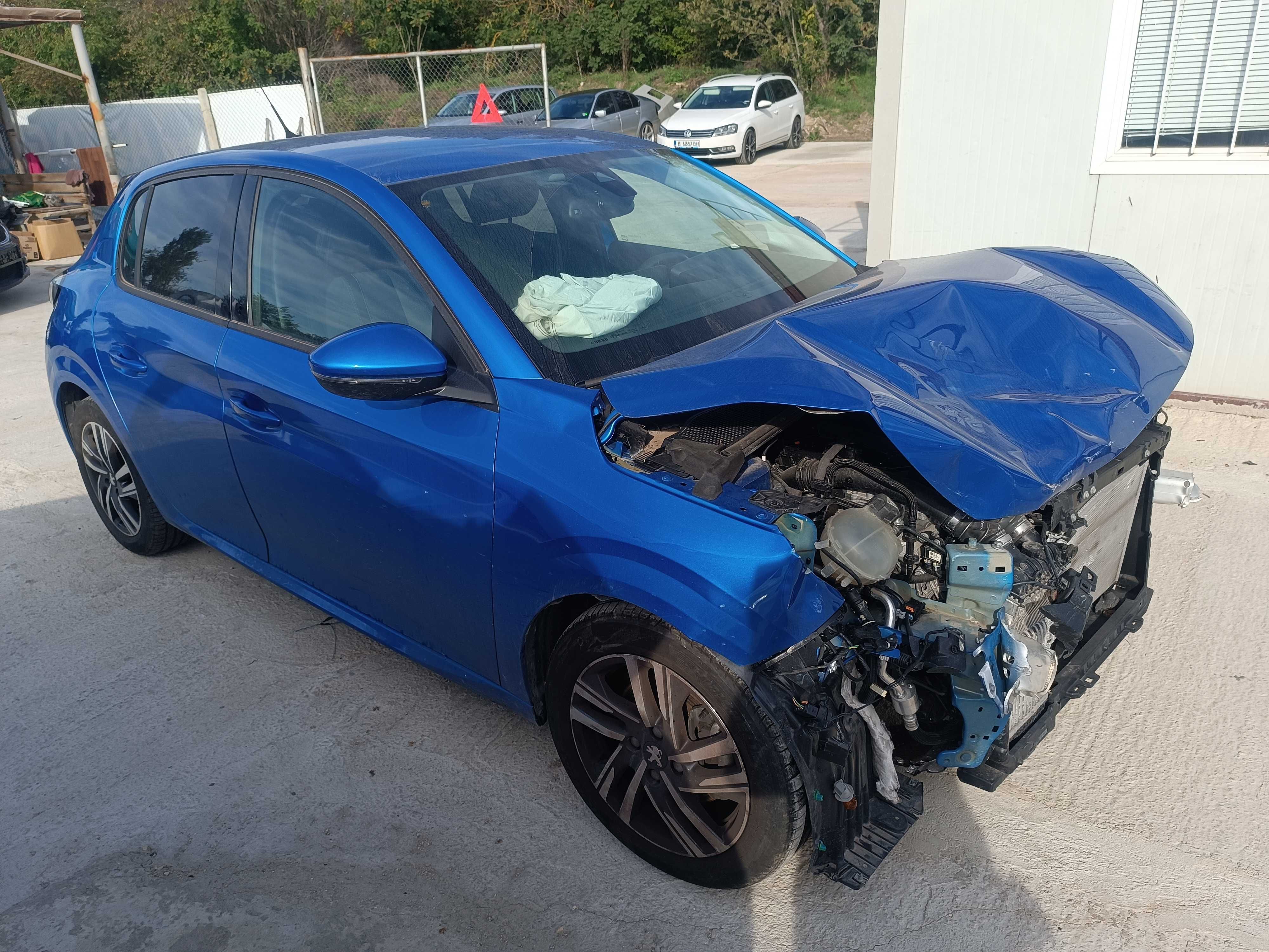 Пежо 208   / Peugeot 208  2  - 1,2I - на части