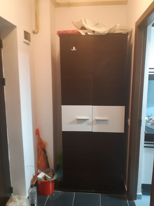 Garsoniera la 50 metri de metrou Dimitrie Leonida