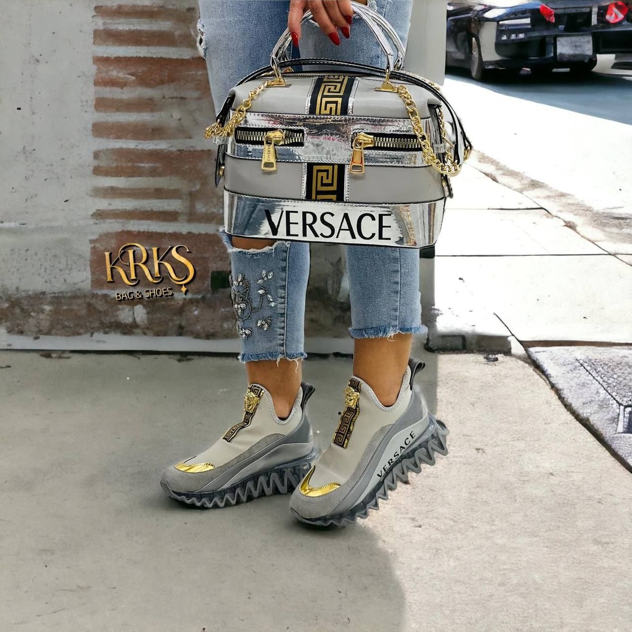 Set versace adidasi si geanta
36-40  380 lei
Geanta 330 lei
Set 640 le